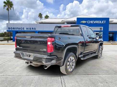 Used 2024 Chevrolet Silverado 2500 Custom w/ Custom Value Package image 4