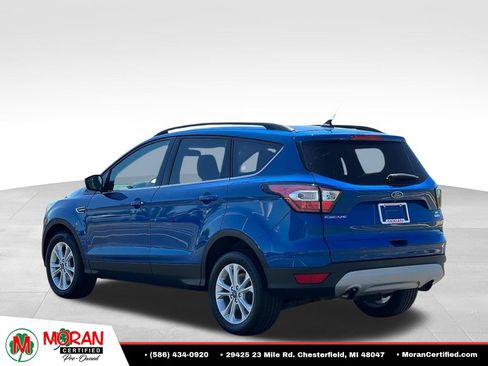 Used 2018 Ford Escape SE w/ SE Sync 3 Package AWD/4WD image 4