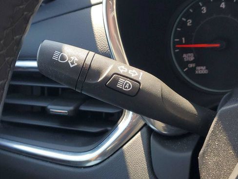 Used 2024 Chevrolet Equinox LT FWD image 11