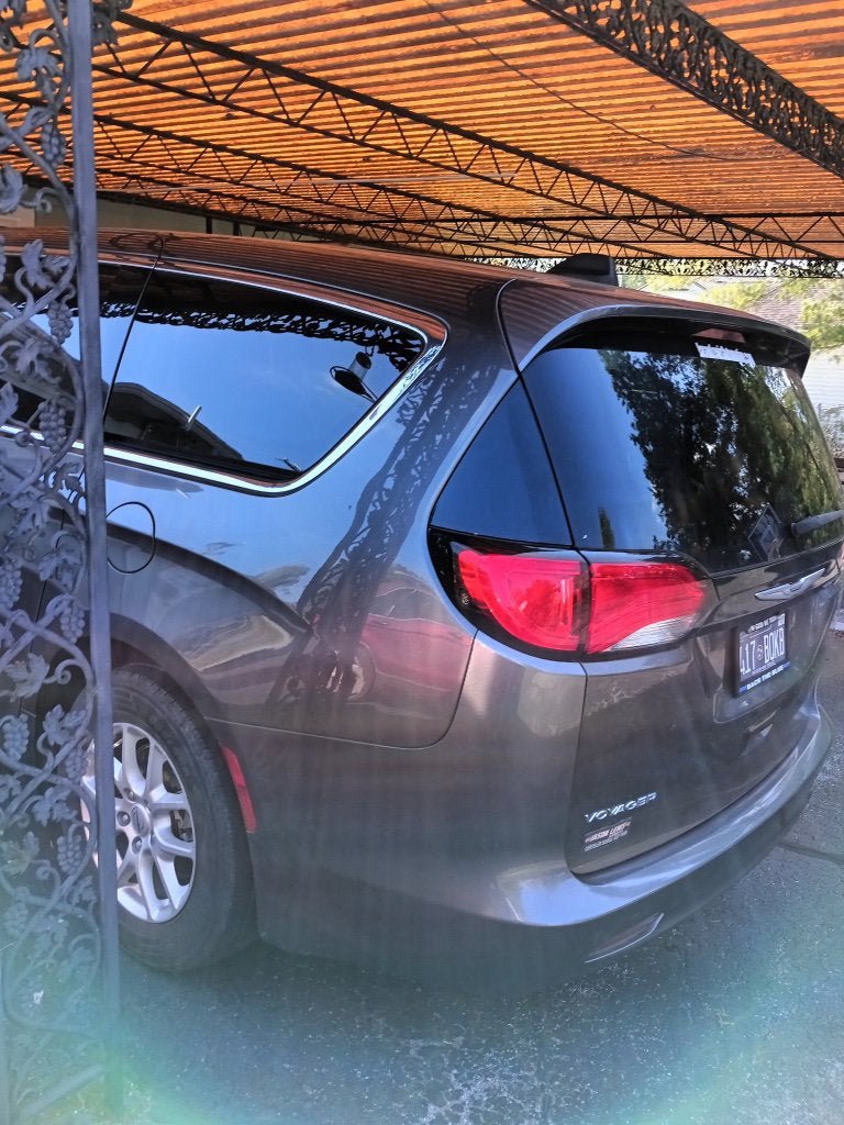 Used 2023 Chrysler Voyager LX FWD image 12