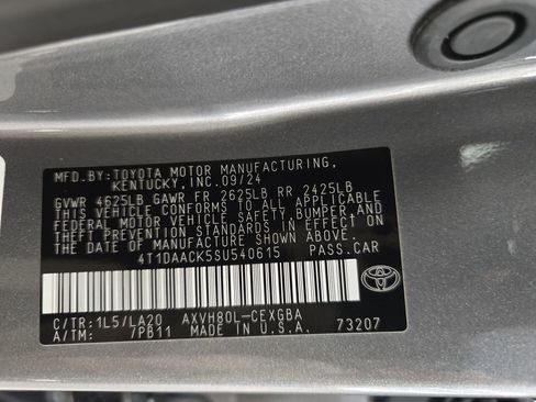 Used 2025 Toyota Camry XLE image 31