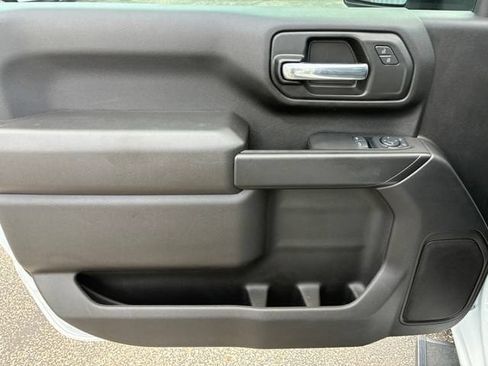 Used 2025 Chevrolet Silverado 2500 W/T AWD/4WD image 16
