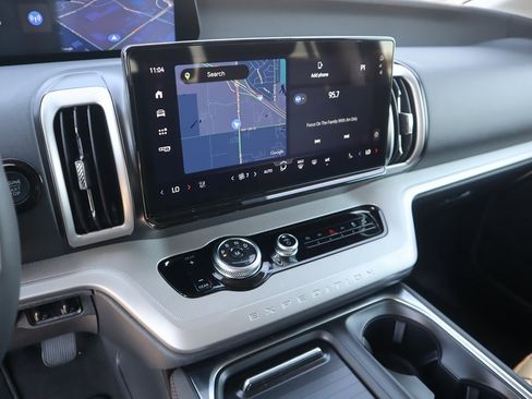 New 2025 Ford Expedition Max Active image 5