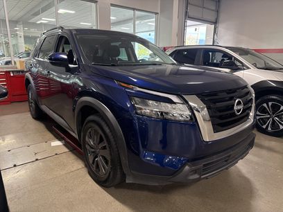 Used 2024 Nissan Pathfinder SV