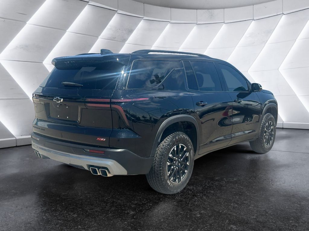 Used 2024 Chevrolet Traverse Z71 AWD/4WD image 4