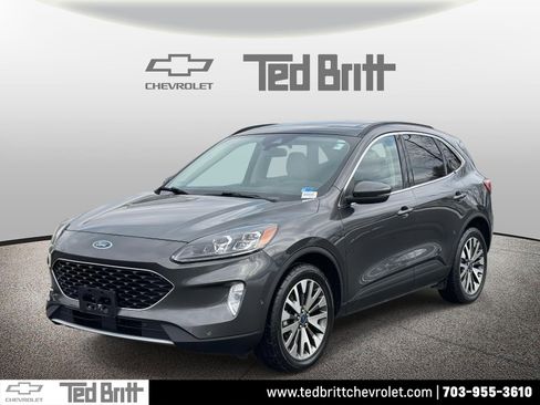 Used 2020 Ford Escape Titanium image 1