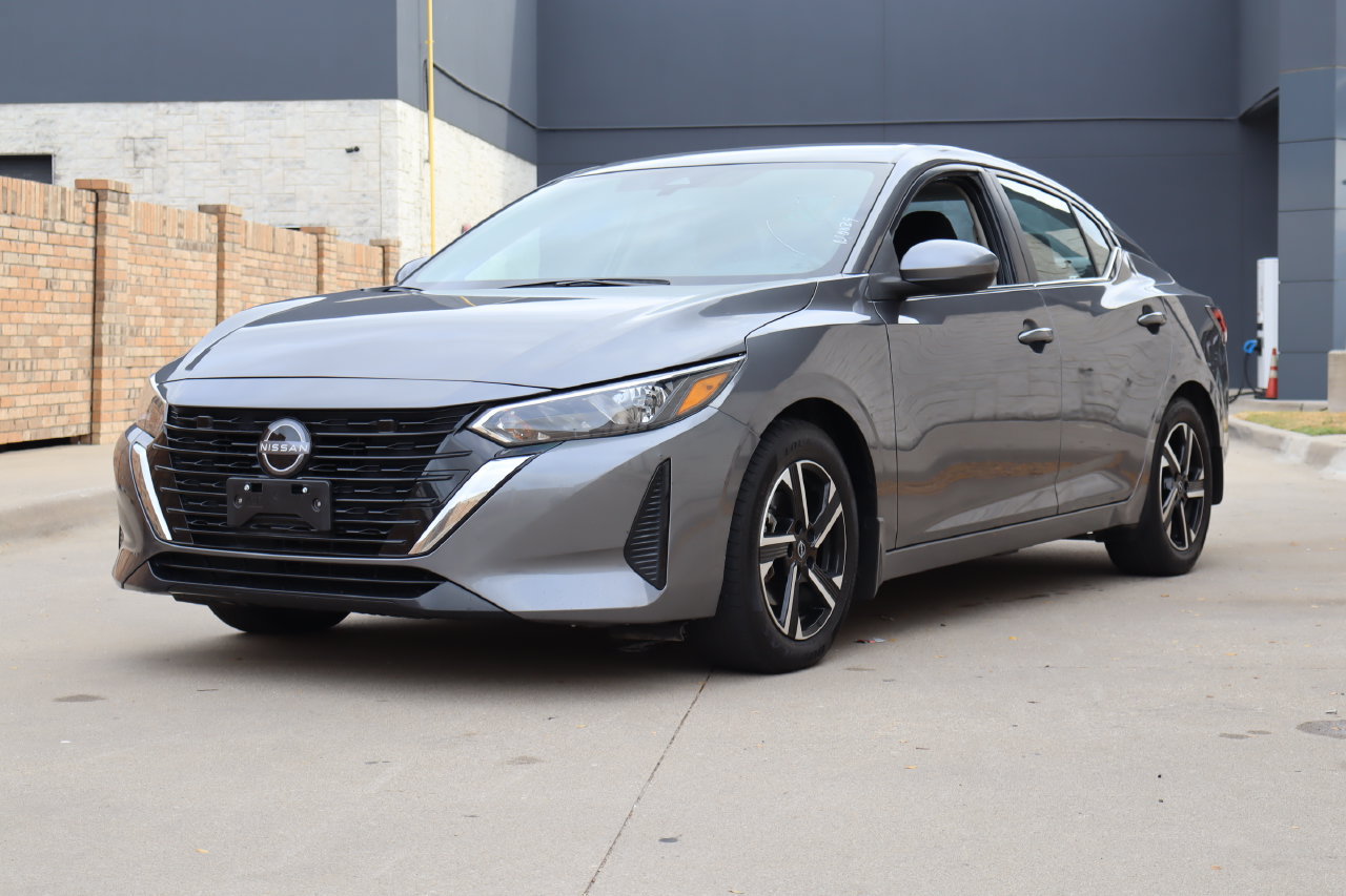 Used 2025 Nissan Sentra SV w/ All-Weather Package FWD image 2