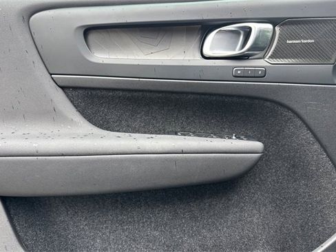 Used 2023 Volvo XC40 Recharge Ultimate w/ Protection Package Premier image 11