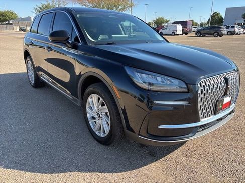 Used 2023 Lincoln Corsair AWD image 9