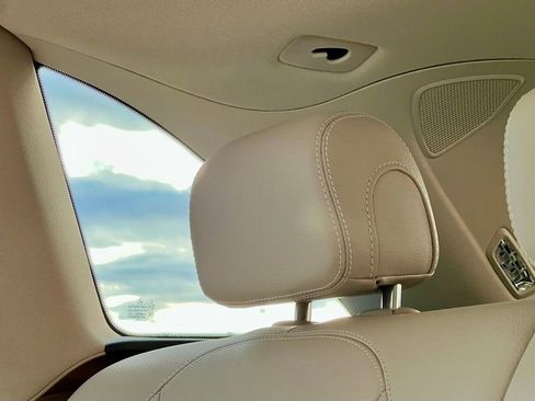 Certified 2022 Mercedes-Benz GLC 300 4MATIC image 18