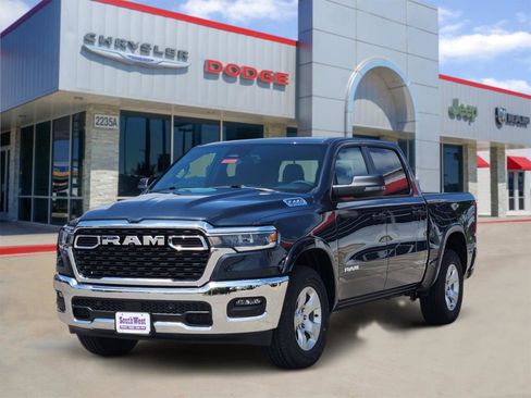 New 2026 RAM 1500 4x4 Crew Cab image 2