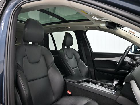Used 2021 Volvo XC90 T5 Momentum w/ Climate Package AWD/4WD image 27