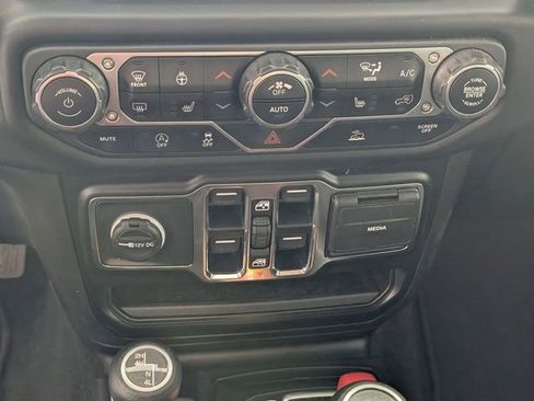 Used 2022 Jeep Wrangler Unlimited Sport AWD/4WD image 20