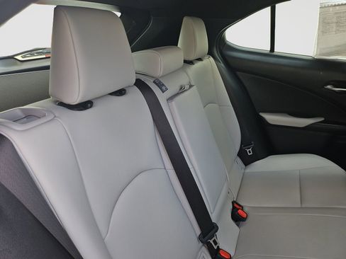 Used 2020 Lexus UX 250h AWD/4WD image 39