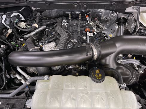 Used 2025 Ford F150 XLT w/ Equipment Group 302A MID image 17