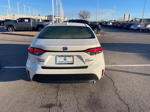 Used 2024 Toyota Corolla XLE image 4