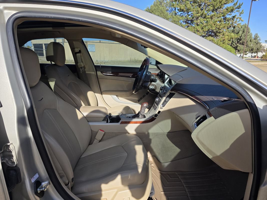 Used 2013 Cadillac CTS Luxury w/ Wood Trim Package AWD/4WD image 22