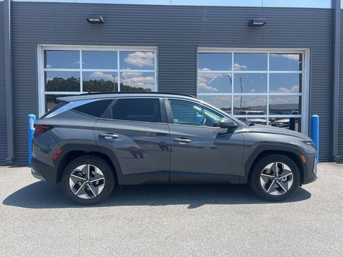 Used 2025 Hyundai Tucson SEL image 4