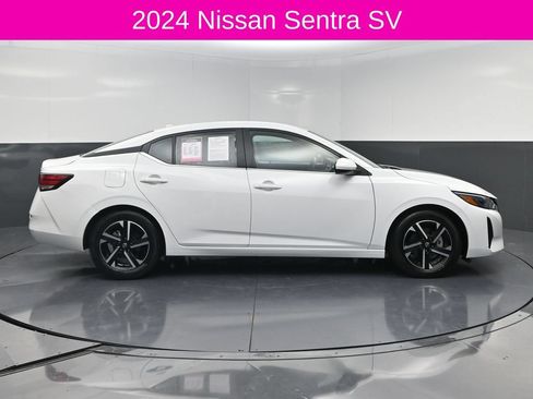 Used 2024 Nissan Sentra SV FWD image 4