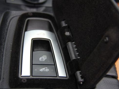 Used 2016 Mercedes-Benz E 400 Cabriolet image 30