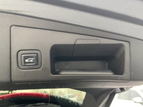 Used 2023 Cadillac XT5 Premium Luxury image 8