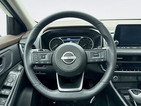 Used 2023 Nissan Rogue SV w/ SV Premium B Package AWD/4WD image 12