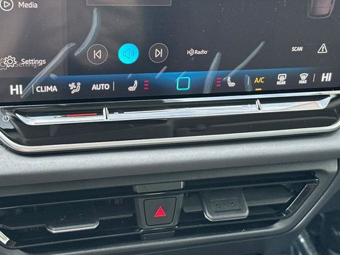 New 2026 Volkswagen Tiguan SE image 19