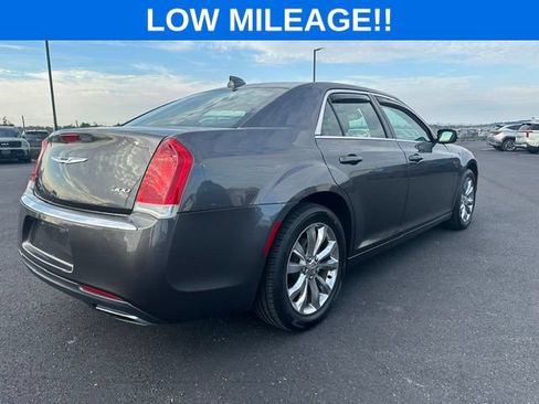 Used 2015 Chrysler 300 Limited w/ Driver Convenience Group AWD/4WD image 9