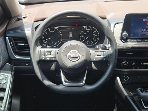 Used 2023 Nissan Rogue SV FWD image 19