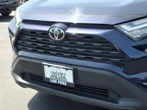 Used 2025 Toyota RAV4 XLE AWD/4WD image 32