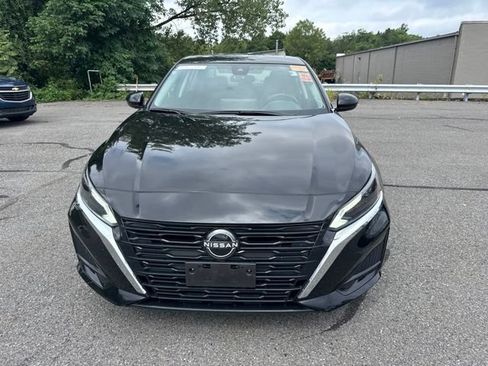 Certified 2023 Nissan Altima 2.5 SV w/ SV Premium Package AWD/4WD image 2