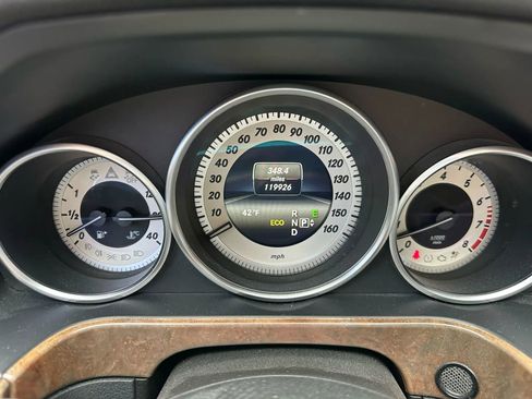 Used 2014 Mercedes-Benz E 350 4MATIC Sedan image 11