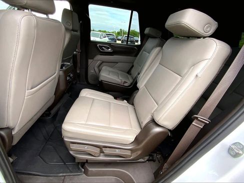 Used 2021 Chevrolet Tahoe LT w/ LT Signature Package AWD/4WD image 20