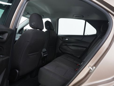 Used 2018 Chevrolet Equinox LT FWD image 18