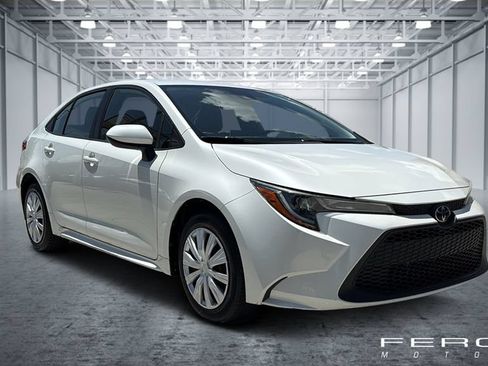 Used 2020 Toyota Corolla LE FWD image 7