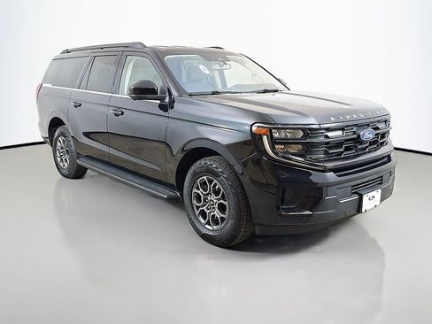 Used 2025 Ford Expedition Max Active AWD/4WD image 2