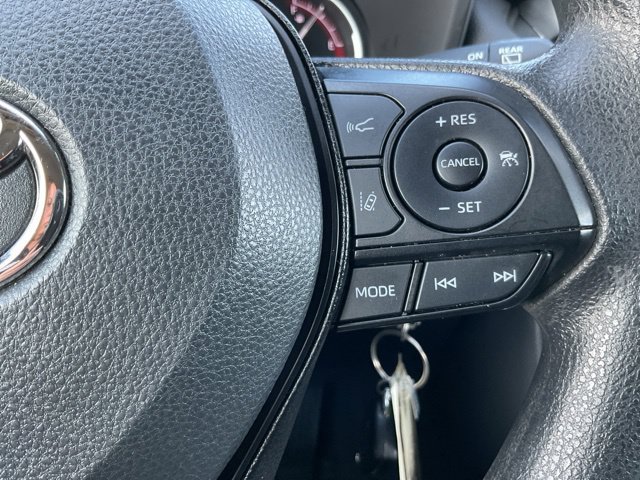 Used 2025 Toyota RAV4 LE FWD image 30