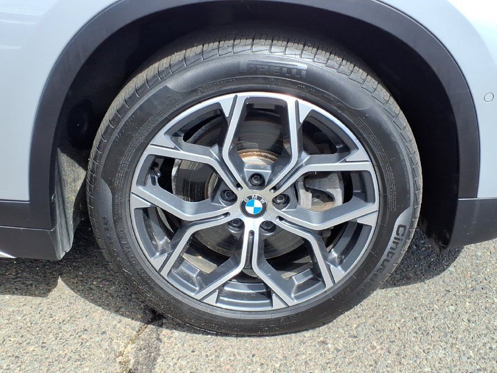 Used 2021 BMW X1 xDrive28i w/ Convenience Package AWD/4WD image 9