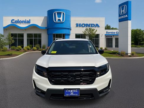 Used 2025 Honda Ridgeline Sport image 10