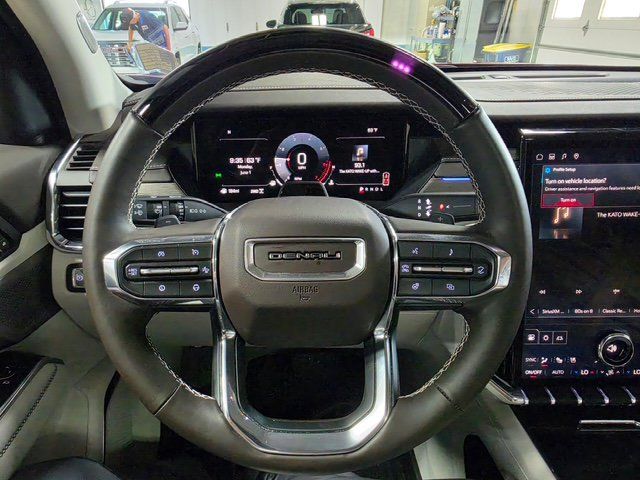 Certified 2025 GMC Acadia Denali w/ Super Cruise Package AWD/4WD image 19