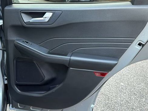 Certified 2024 Ford Escape Platinum AWD/4WD image 18