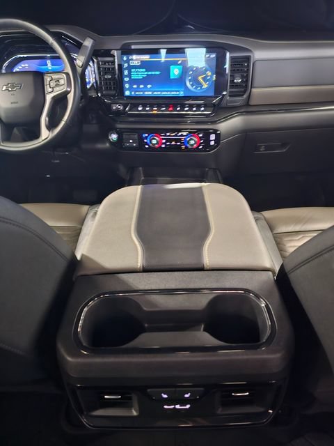 Used 2024 Chevrolet Silverado 2500 ZR2 w/ Technology Package AWD/4WD image 36