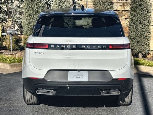 Used 2025 Land Rover Range Rover Sport Dynamic SE image 4