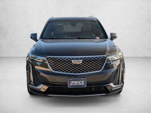 Used 2020 Cadillac XT6 Premium Luxury image 2