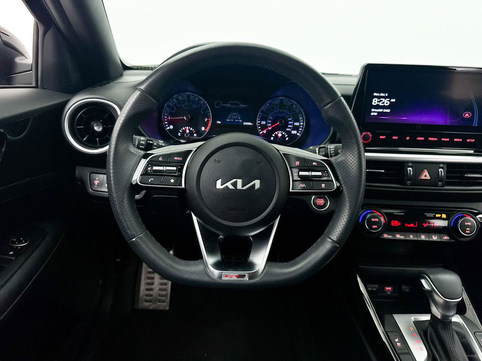 Used 2024 Kia Forte GT-Line w/ GT-Line Premium Package FWD image 5