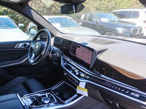 Used 2026 BMW X5 sDrive40i w/ Parking Assistance Package image 16