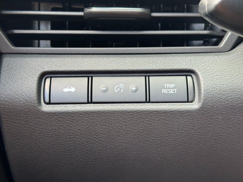 Used 2022 Nissan Altima 2.5 SV FWD image 16