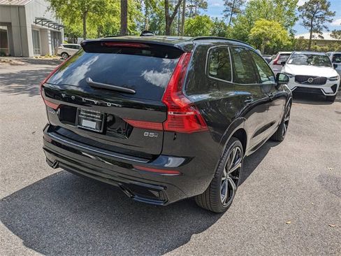 New 2025 Volvo XC60 B5 Ultra w/ Climate Package image 4
