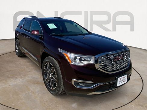 Used 2017 GMC Acadia Denali w/ Technology Package image 4