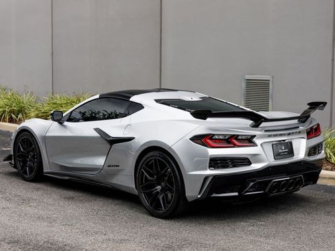 Used 2026 Chevrolet Corvette Z06 RWD image 3